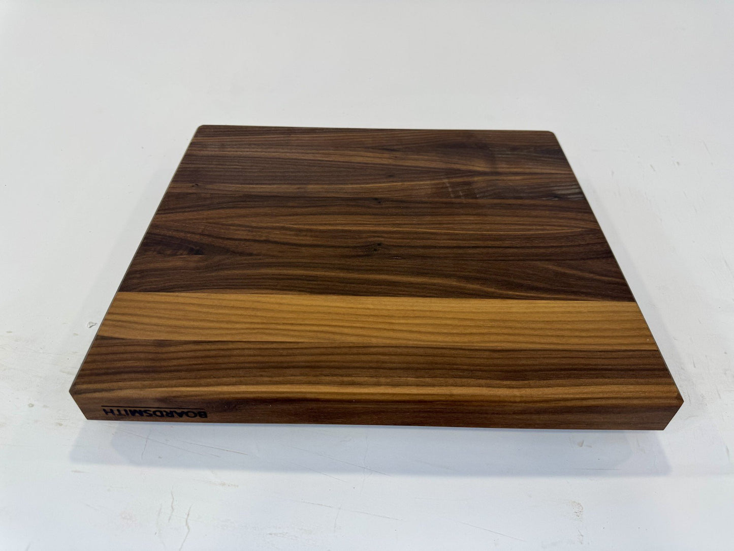 142 Walnut Edge Grain 16 x 14 x 1 1/2