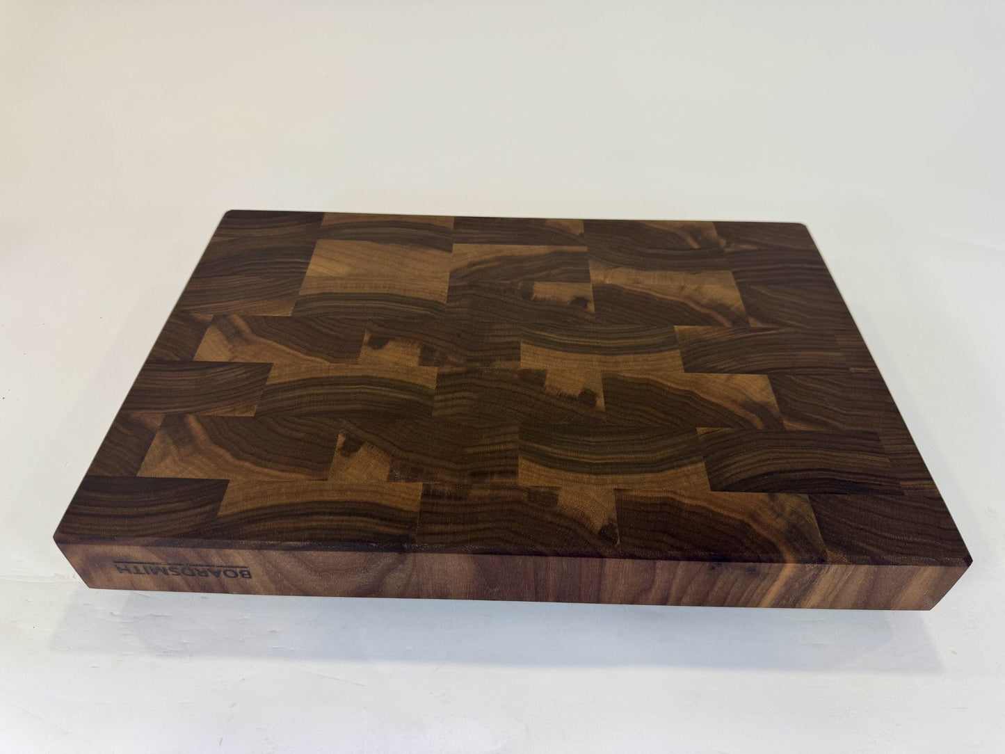 187 Walnut 18 x 12 x 2