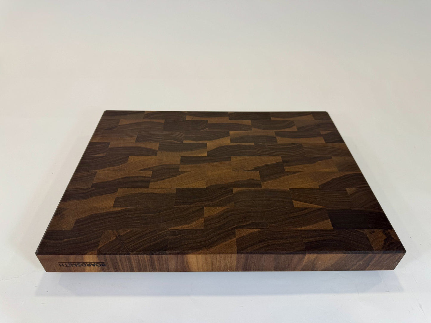 199 Walnut 21.5 x 16 x 2