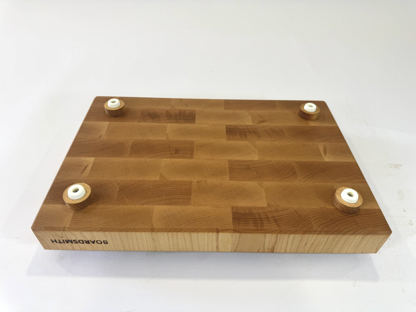 526 Maple 18 x 12 x 2 with Perimeter & Finger Grooves with Feet