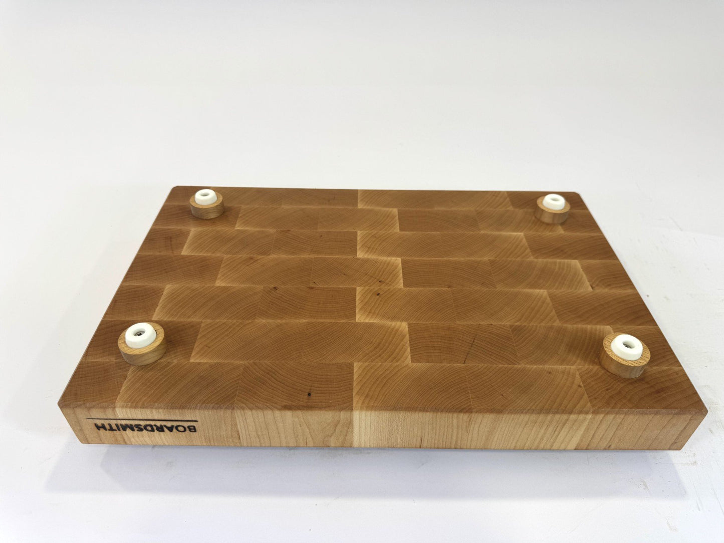 536 Maple 18 x 12 x 2 with Feet