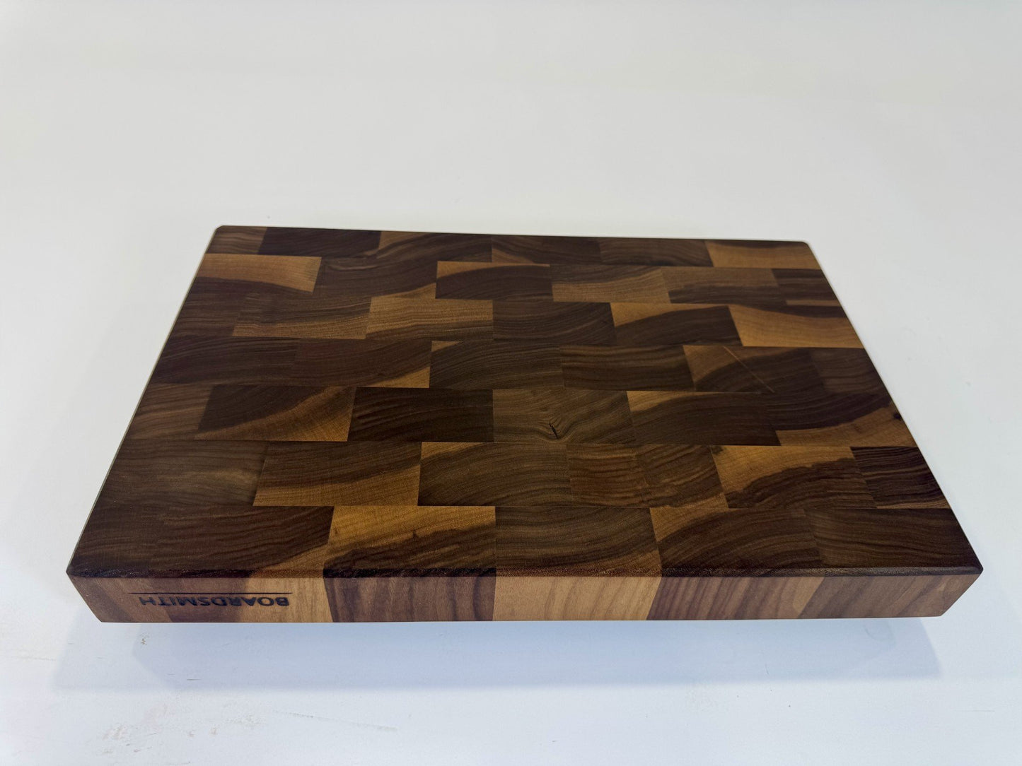 568 Walnut 18 x 11.5 x 2