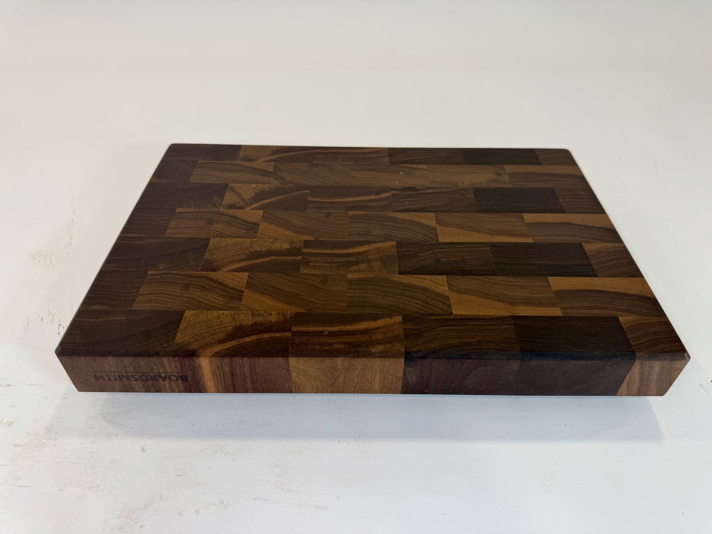 614 Walnut 18 x 12 x 2