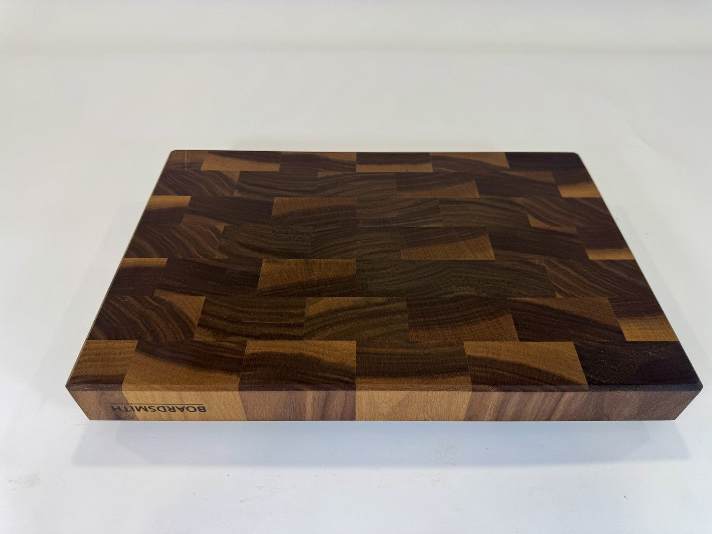 633 Walnut 18 x 12 x 2