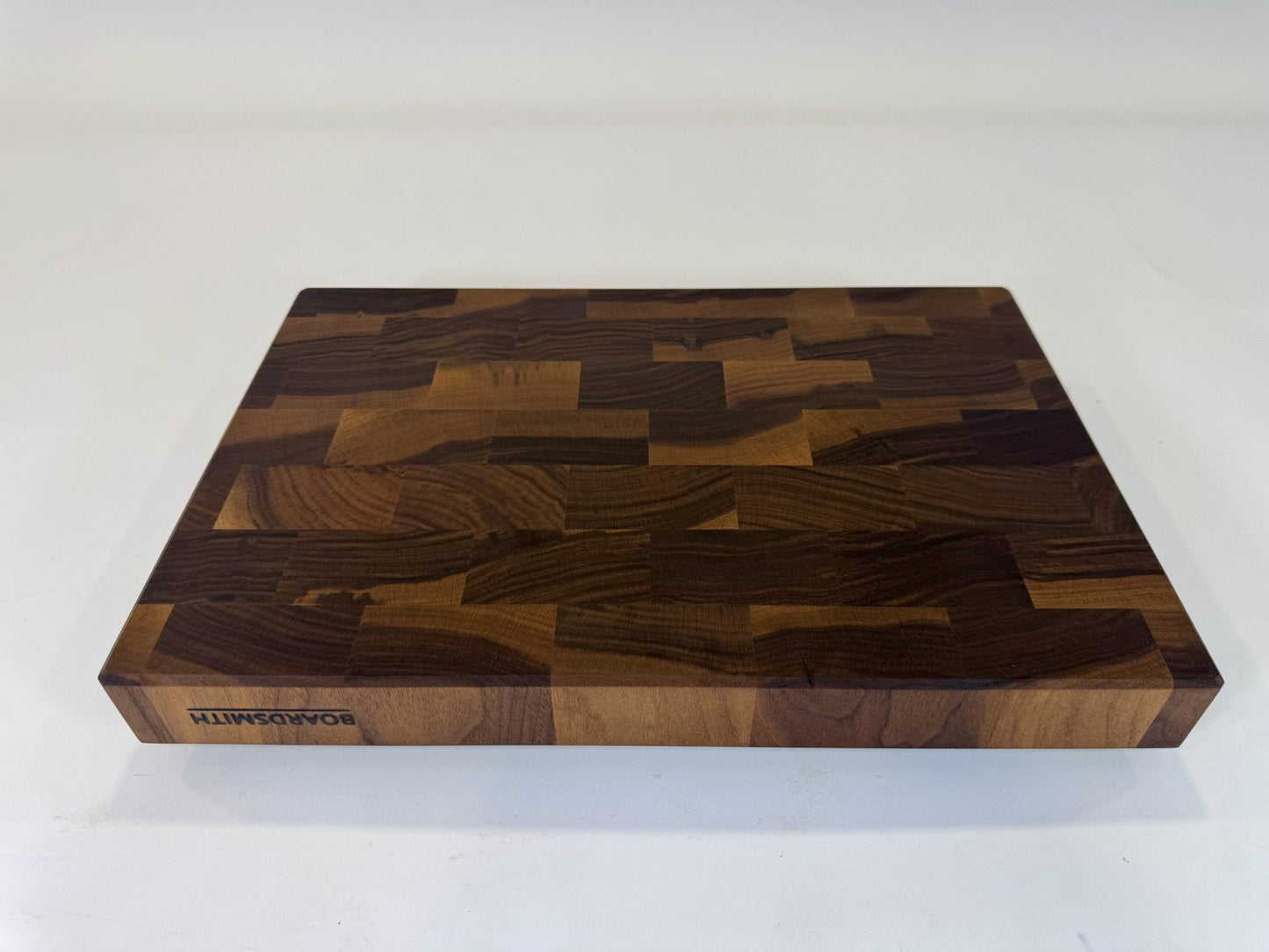 645 Walnut 18 x 12 x 2