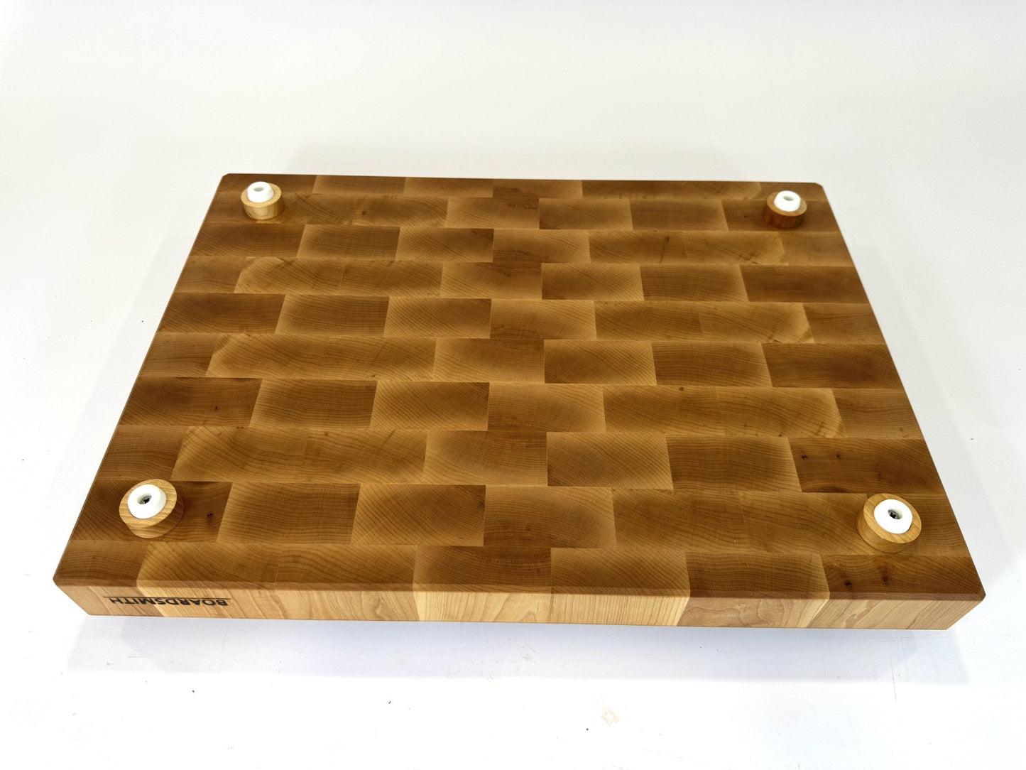 716 Maple 22 x 16 x 2 with Feet