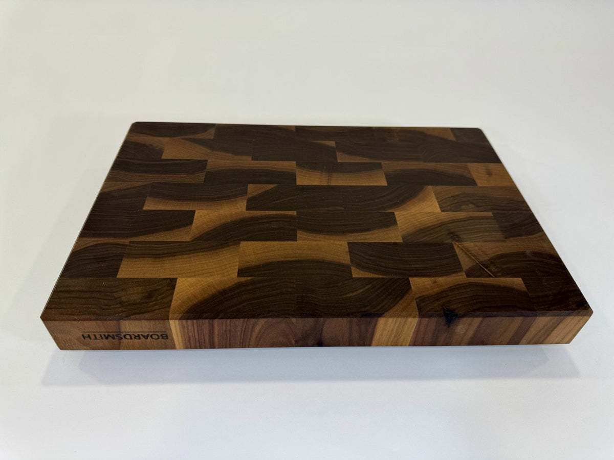 730 Walnut 18 x 12 x 2