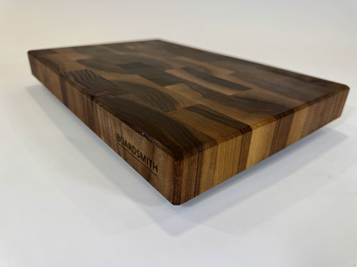 735 Walnut 18 x 12 x 2