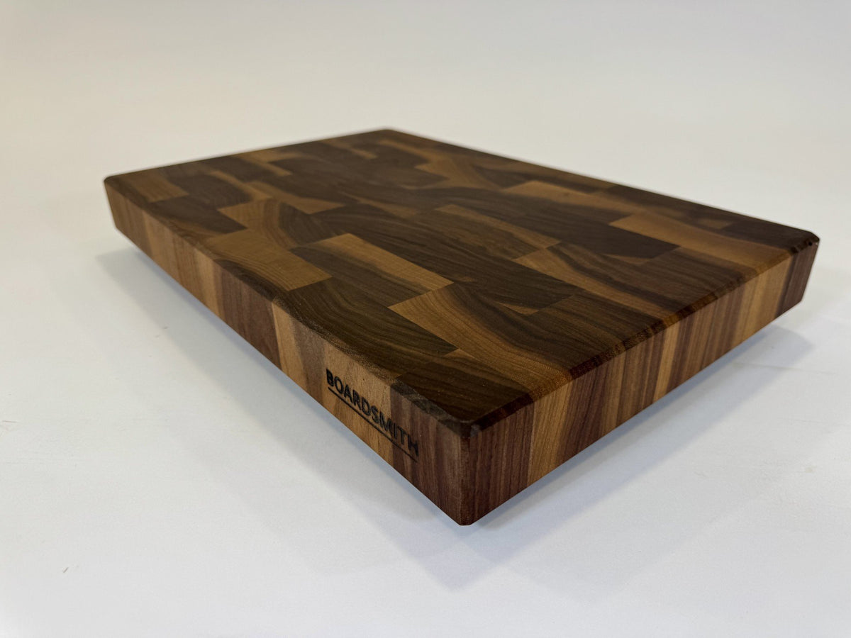 739 Walnut 18 x 12 x 2
