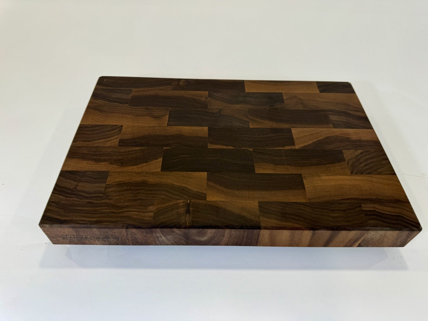 744 Walnut 18 x 12 x 2