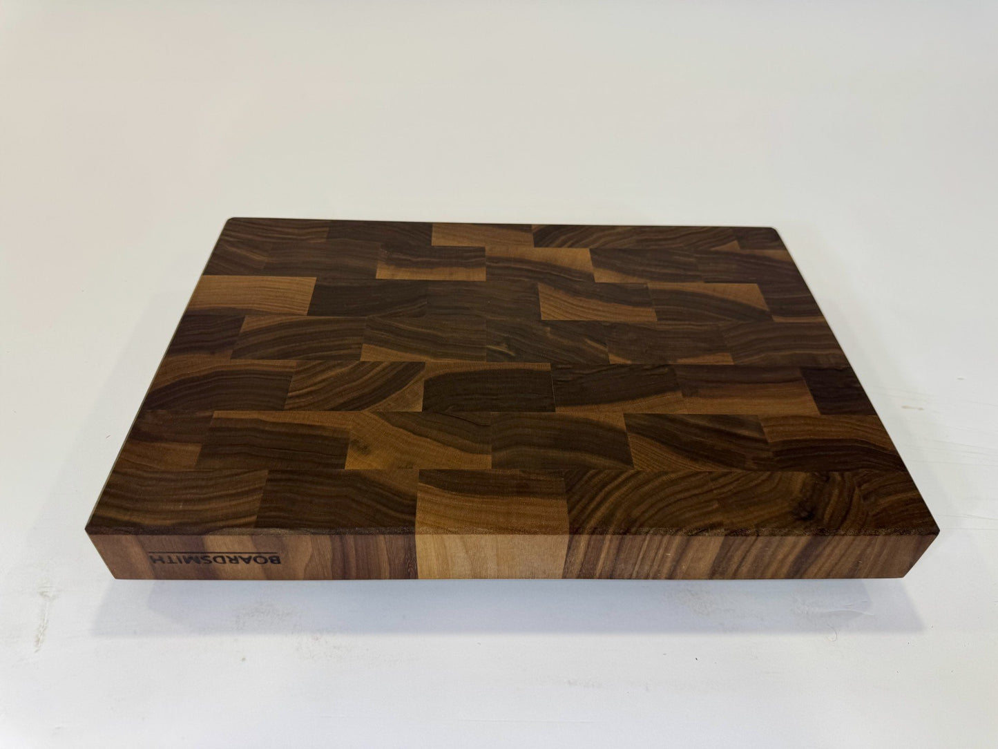 755 Walnut 18 x 12 x 2