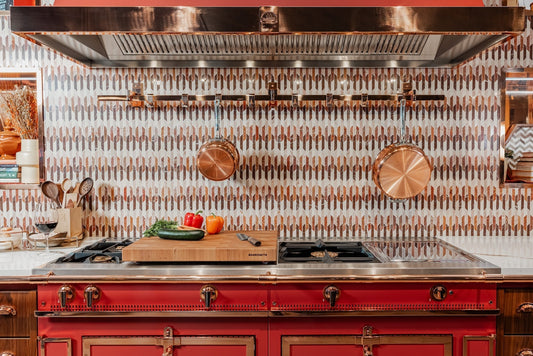 How to Remove Stains and Odors From a Wooden Cutting Board