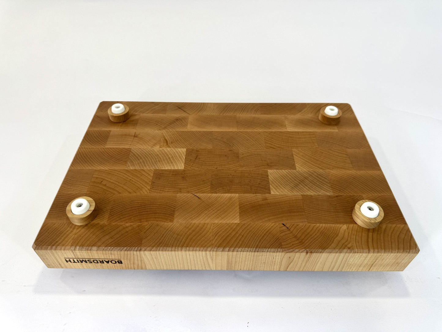 162 Maple 18 x 12 x 2 with Feet