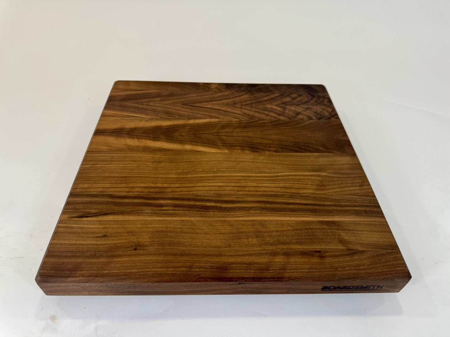 183 Walnut Edge Grain 16 x 16 x 1 1/2
