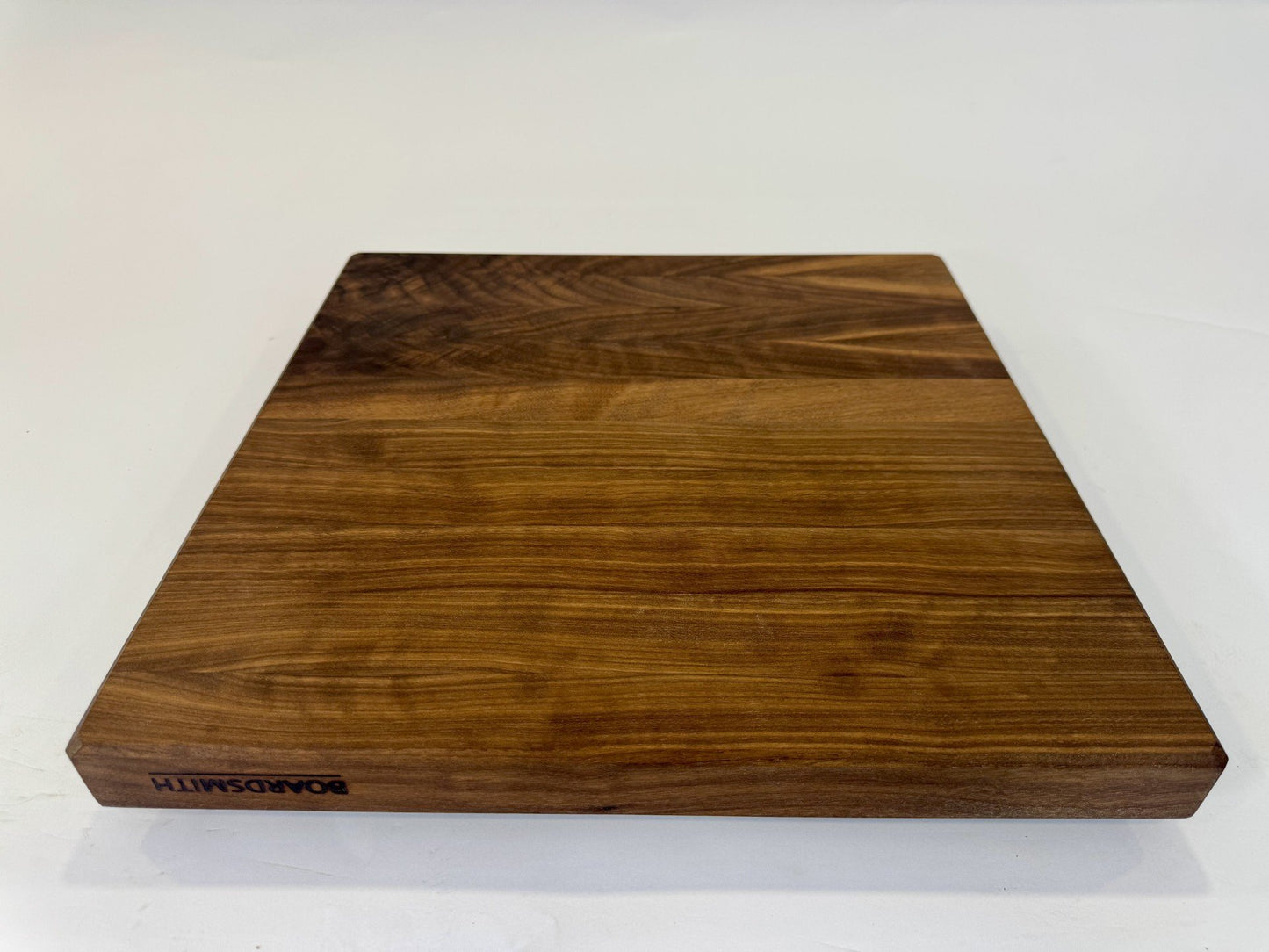 183 Walnut Edge Grain 16 x 16 x 1 1/2