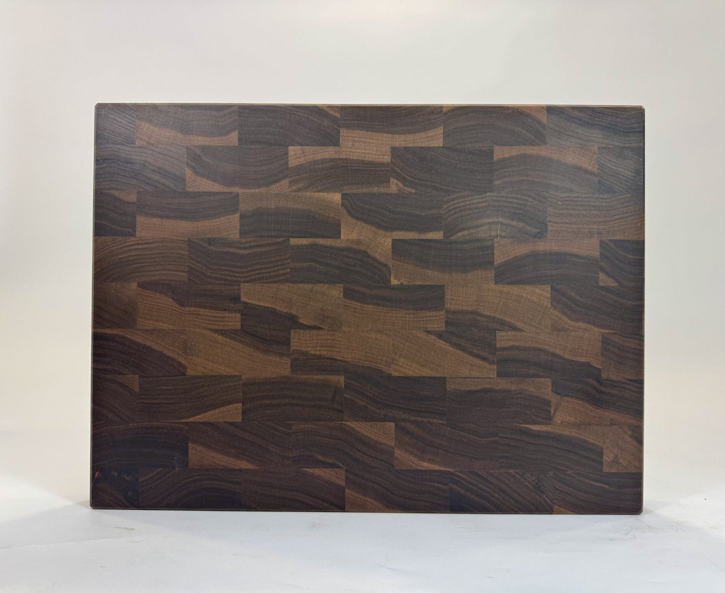 199 Walnut 21.5 x 16 x 2