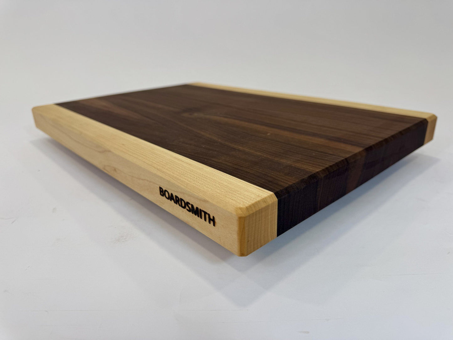 207 Walnut & Maple Edge Grain 20 x 14 x 1.5