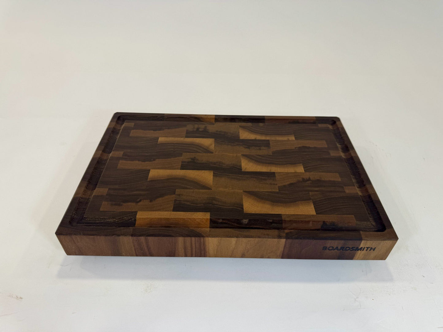 221-1 Walnut 18 x 12 x 2 with Juice Groove One-Off