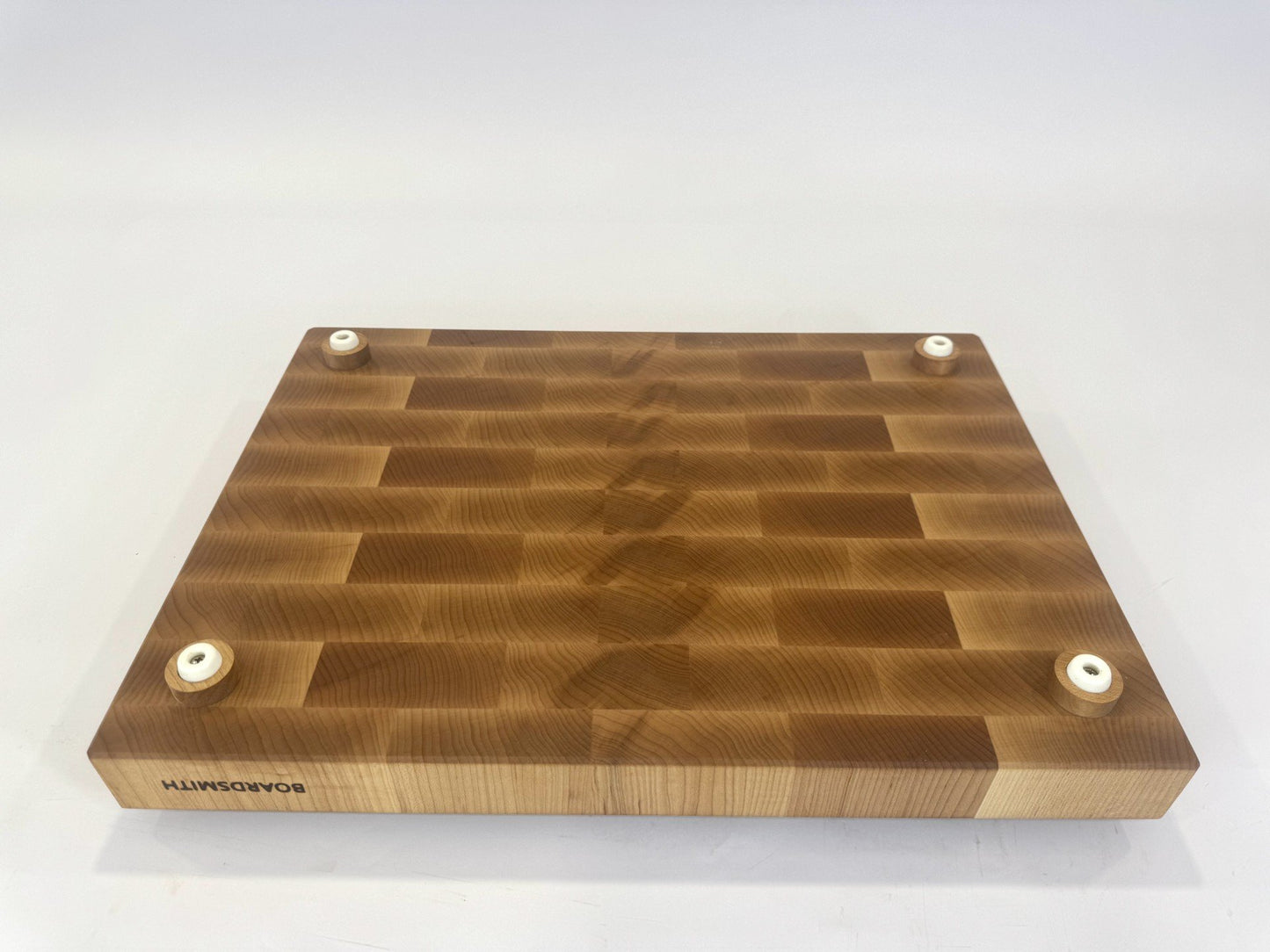 247-1 Maple 22 x 16 x 2 with Finger Grooves, Juice Groove & Feet