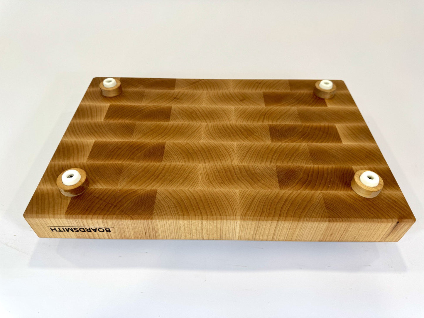 314-1 Maple 18 x 12 x 2 with Feet