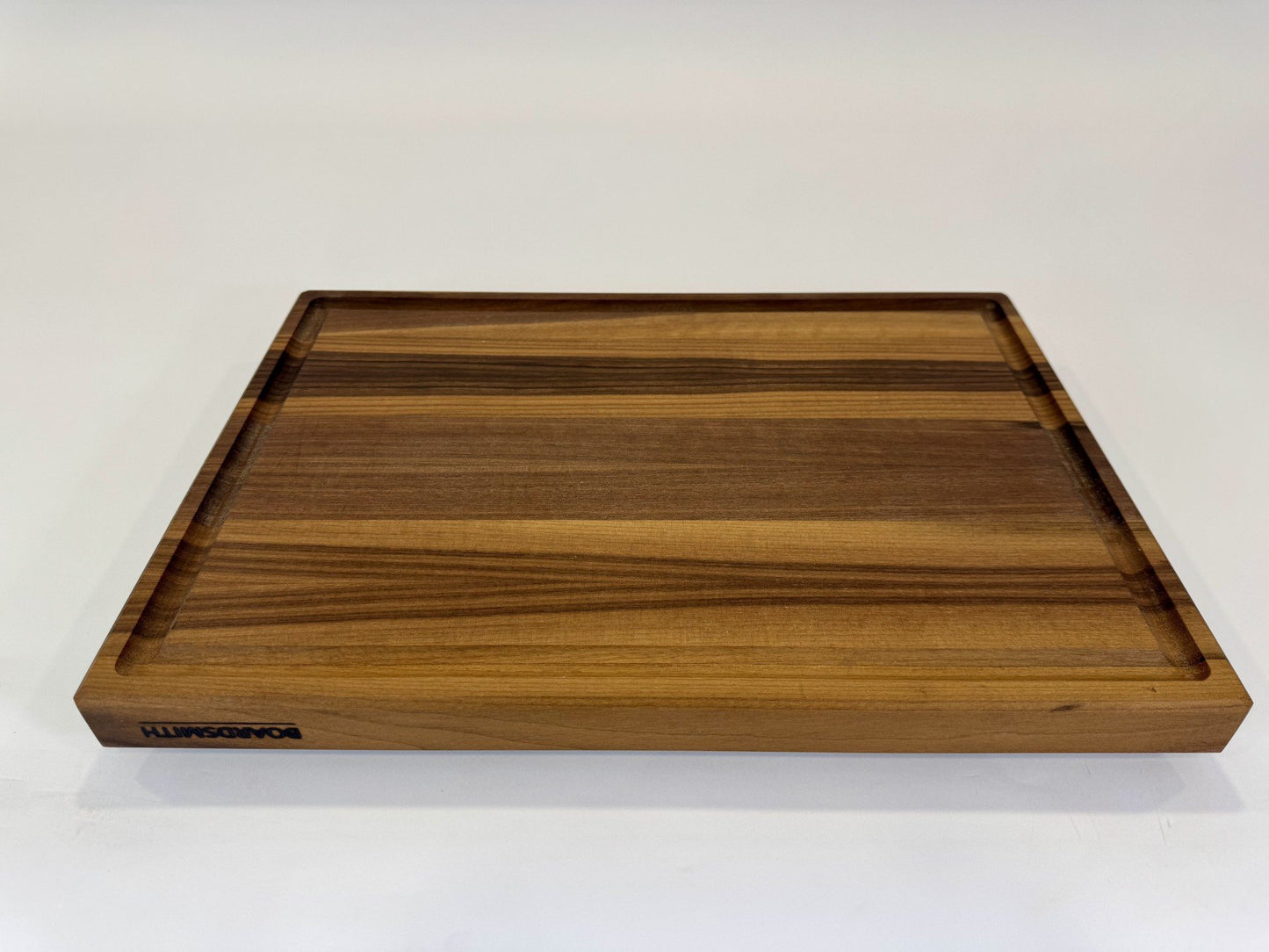 369-1 Walnut Edge Grain with Grooves 20 x 13.75 x 1.5