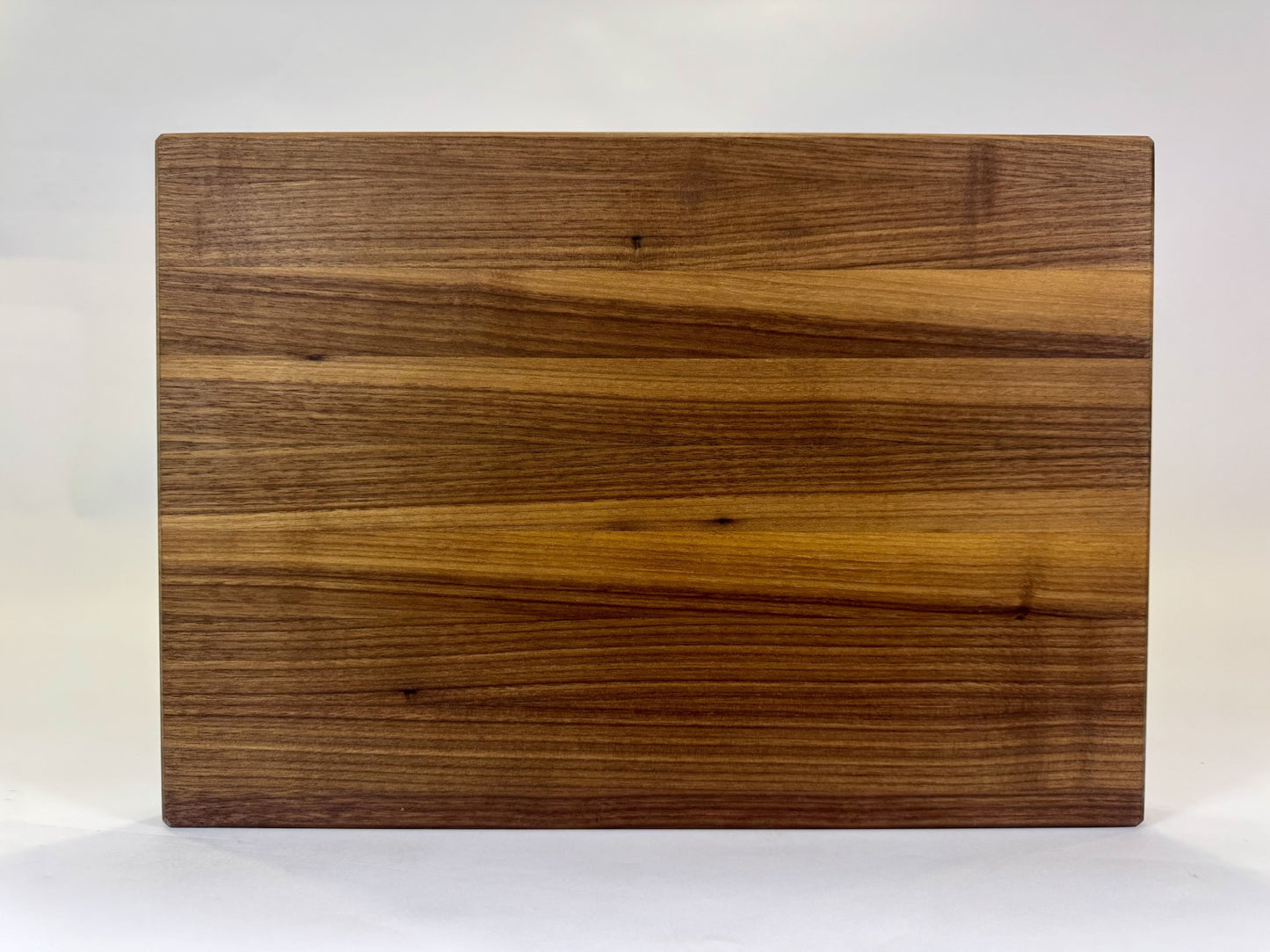 397 Walnut Edge Grain with Bottom Groove & Finger Grooves 20 x 14 x 1.5