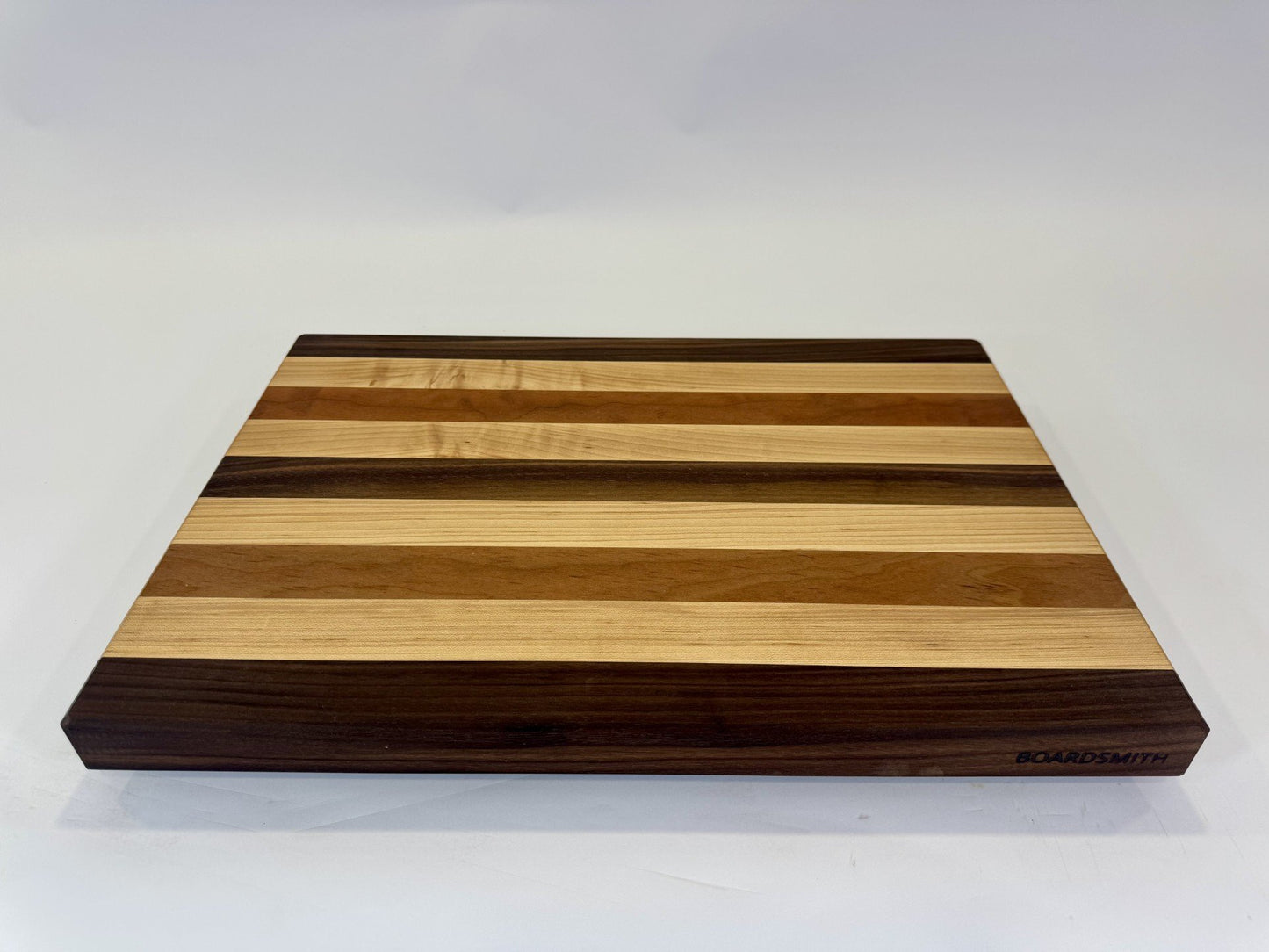 411-1 Mixed Stripe Edge Grain with Finger Grooves 21.25 x 15 x 1.5