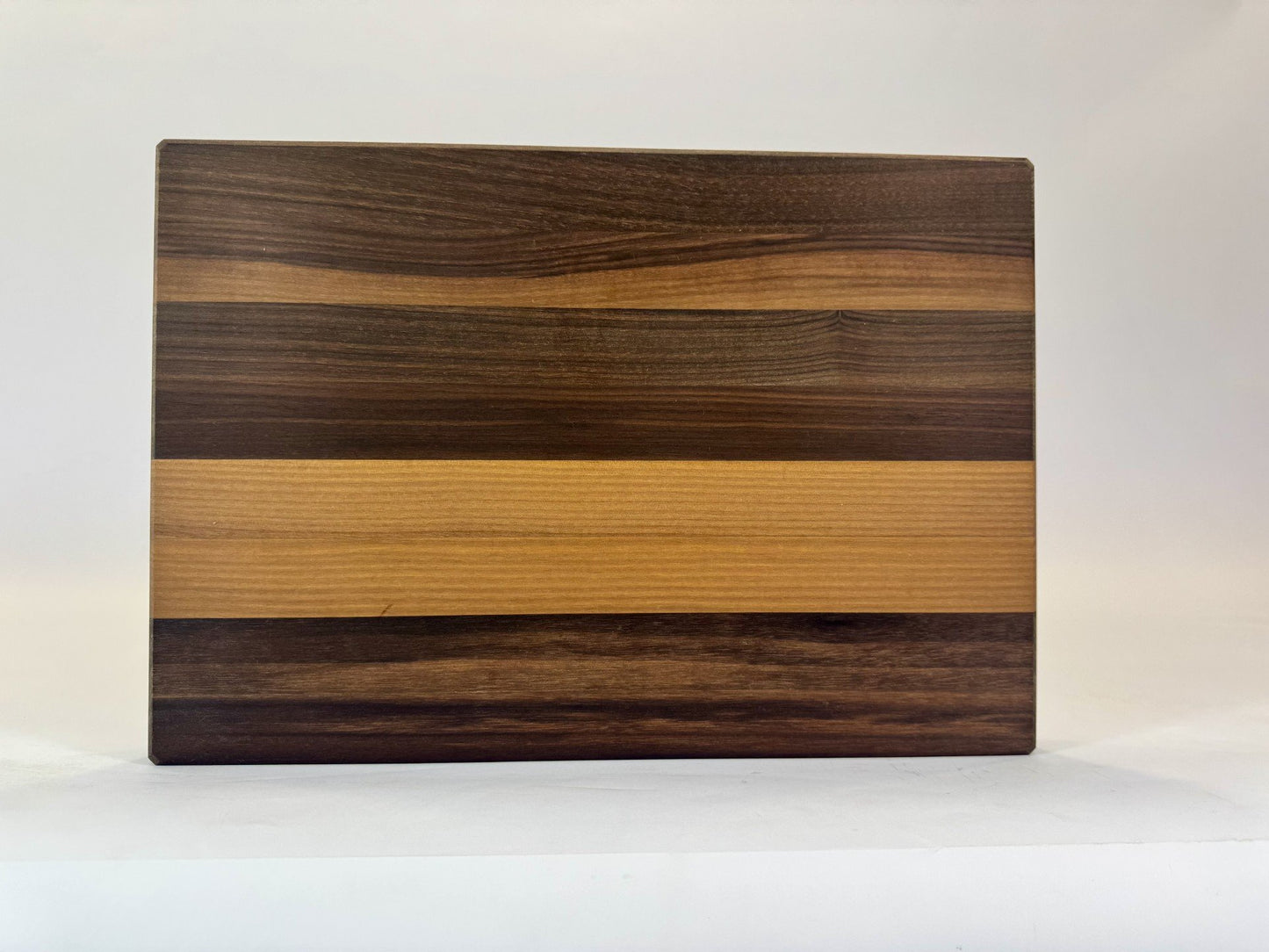 413-1 Walnut Edge Grain 19.25 x 13.25 x 1.5