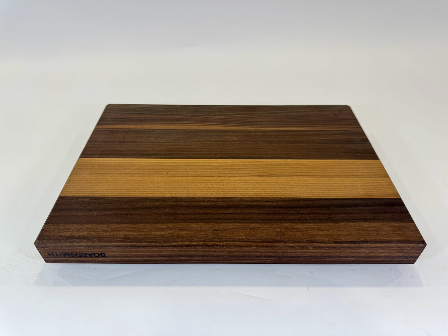 413-1 Walnut Edge Grain 19.25 x 13.25 x 1.5