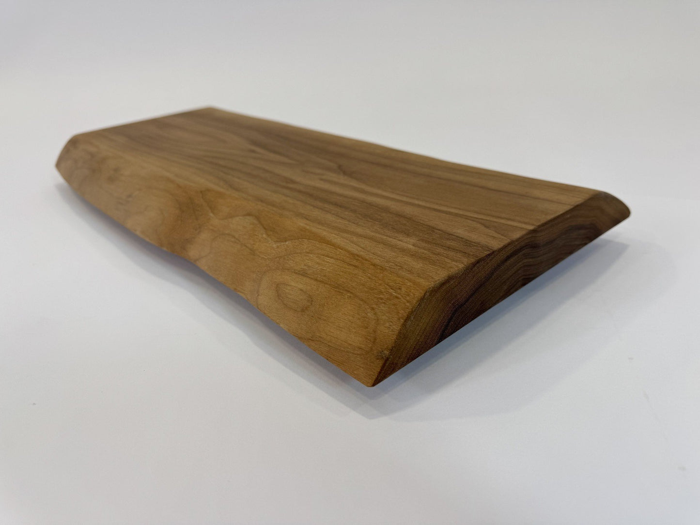 455 Walnut Charcuterie 22 x 9.5 x 1.25 (5 In Stock)