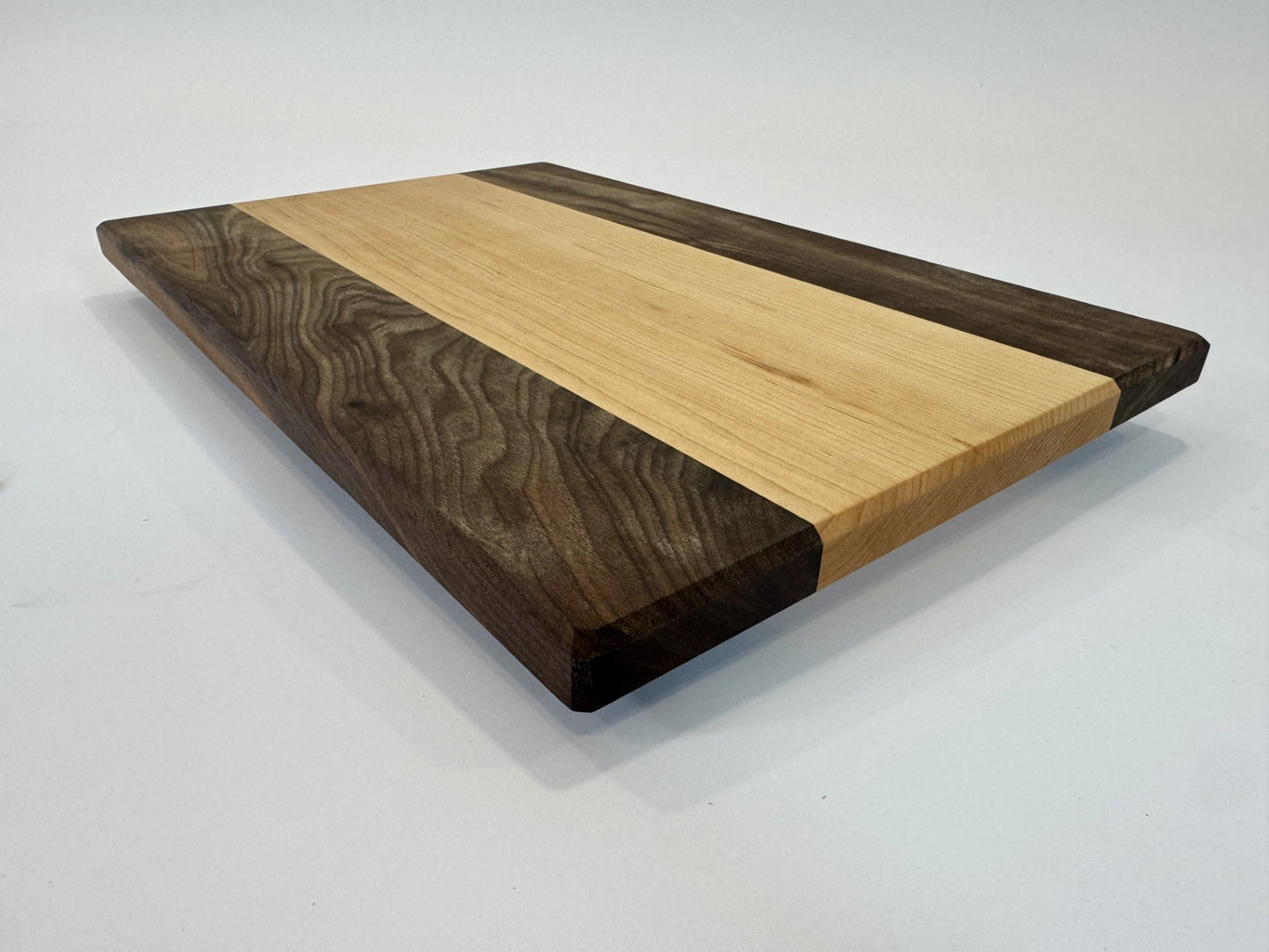 457 Walnut & Maple Edge Grain 18 x 12 x 1 (3 In Stock)