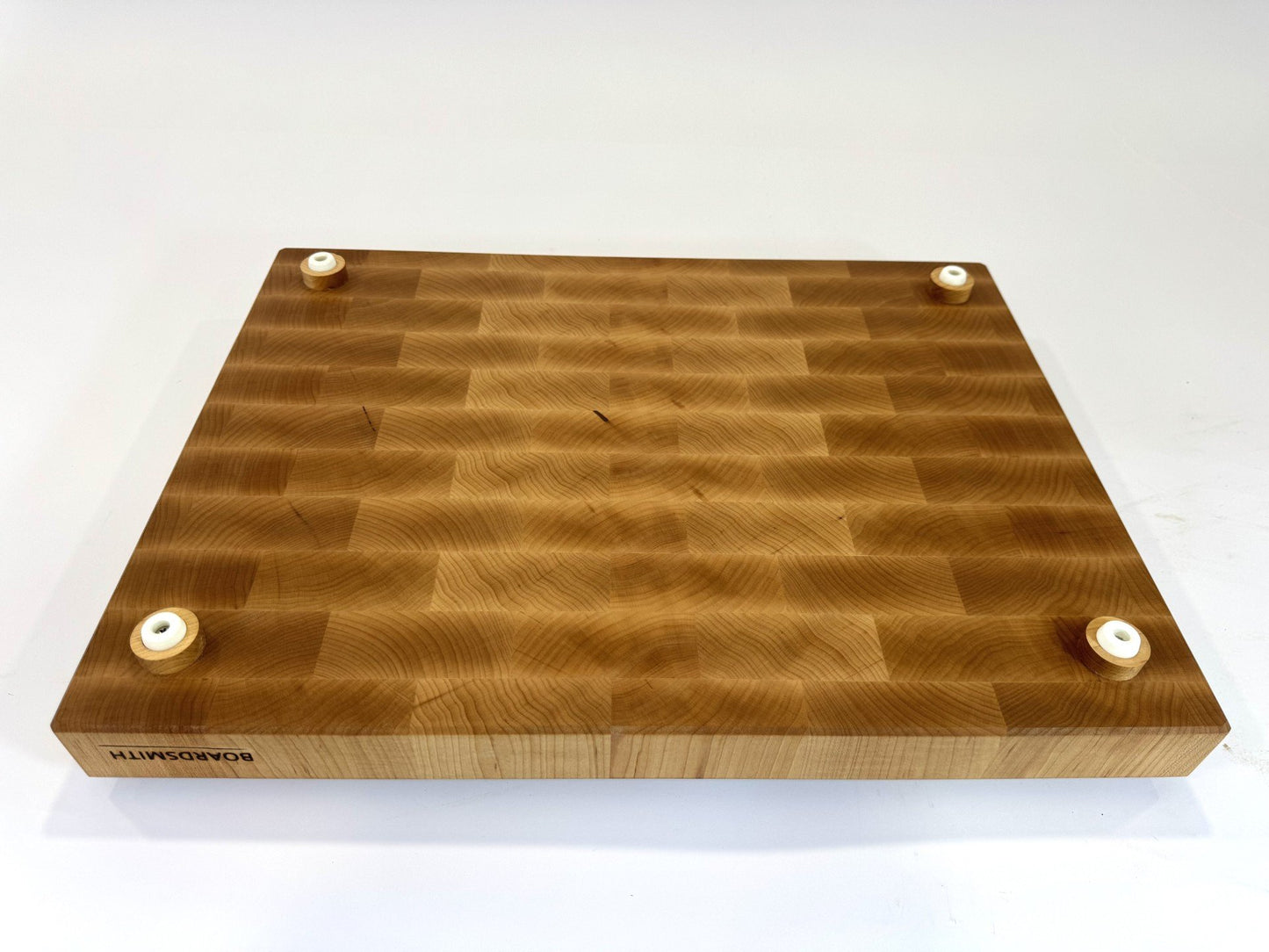 466 Maple 24 x 18 x 2 with Juice Groove & Feet