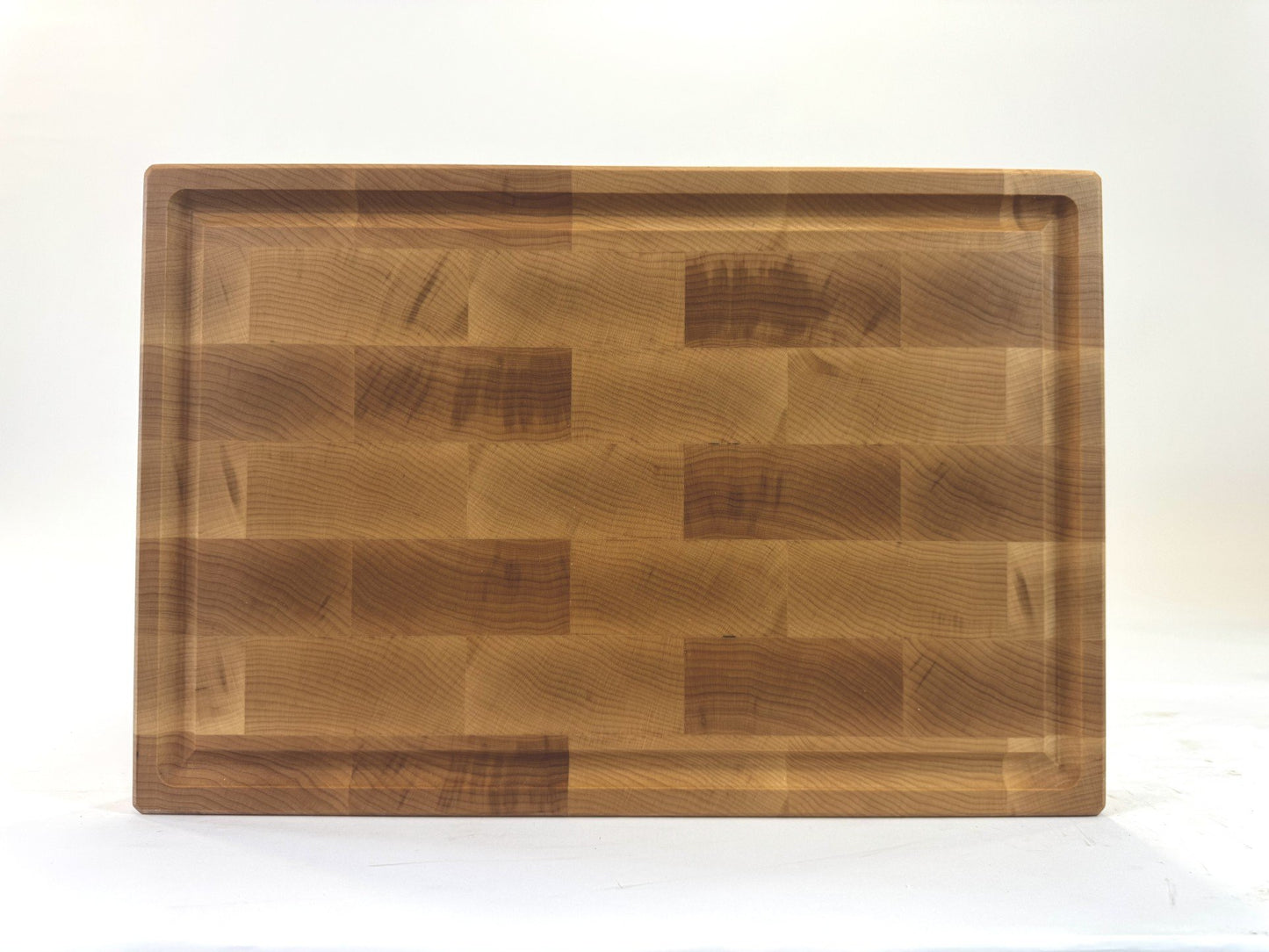 526 Maple 18 x 12 x 2 with Perimeter & Finger Grooves with Feet