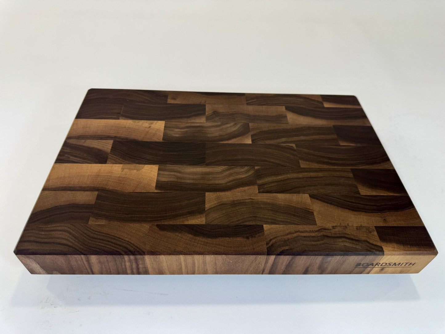 552 Walnut 18 x 12 x 2