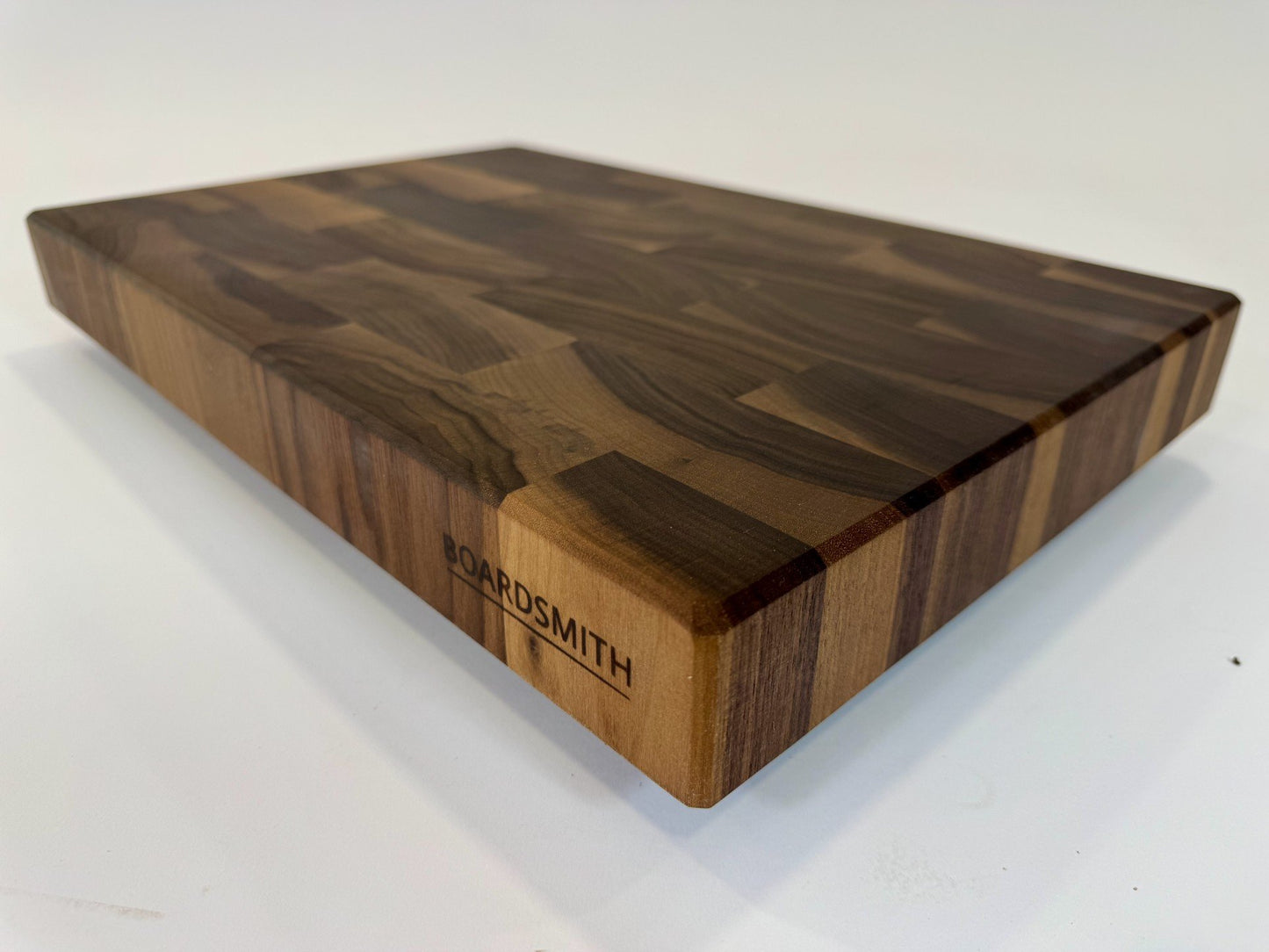 552 Walnut 18 x 12 x 2