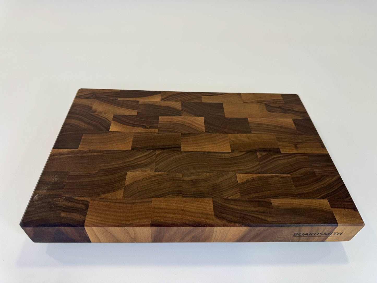 554 Walnut 18 x 12 x 2