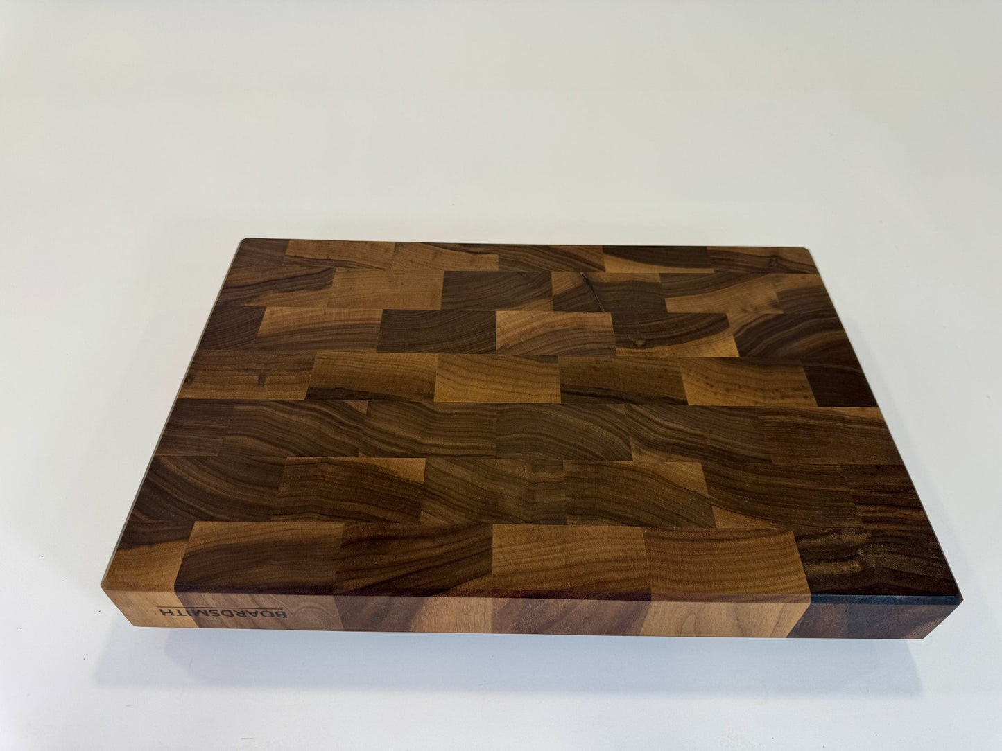 554 Walnut 18 x 12 x 2