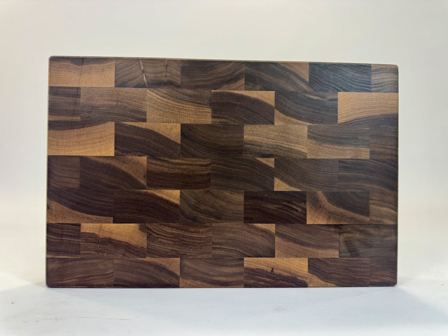 568 Walnut 18 x 11.5 x 2