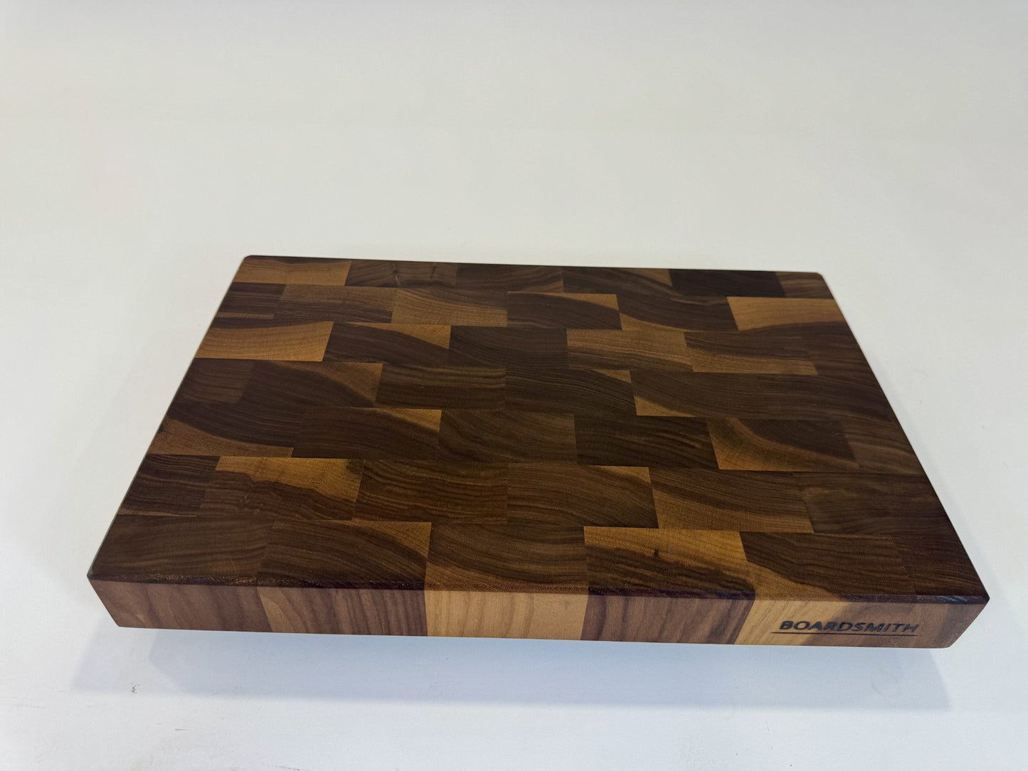 568 Walnut 18 x 11.5 x 2