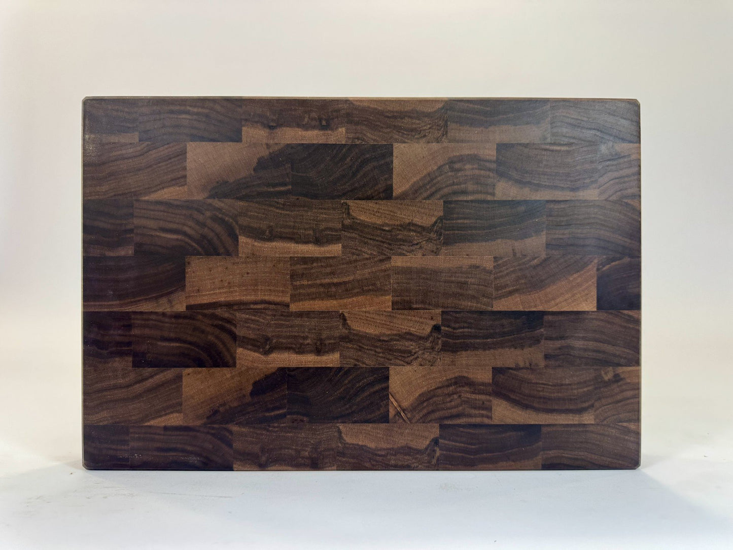 573 Walnut 18 x 12 x 2