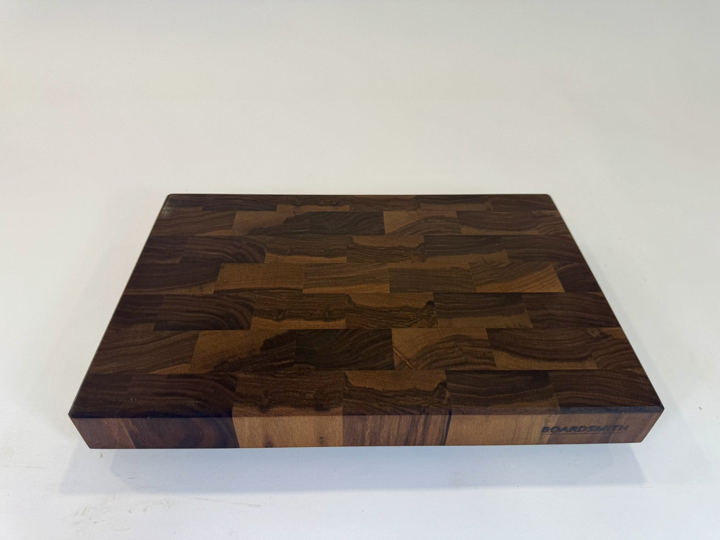 573 Walnut 18 x 12 x 2