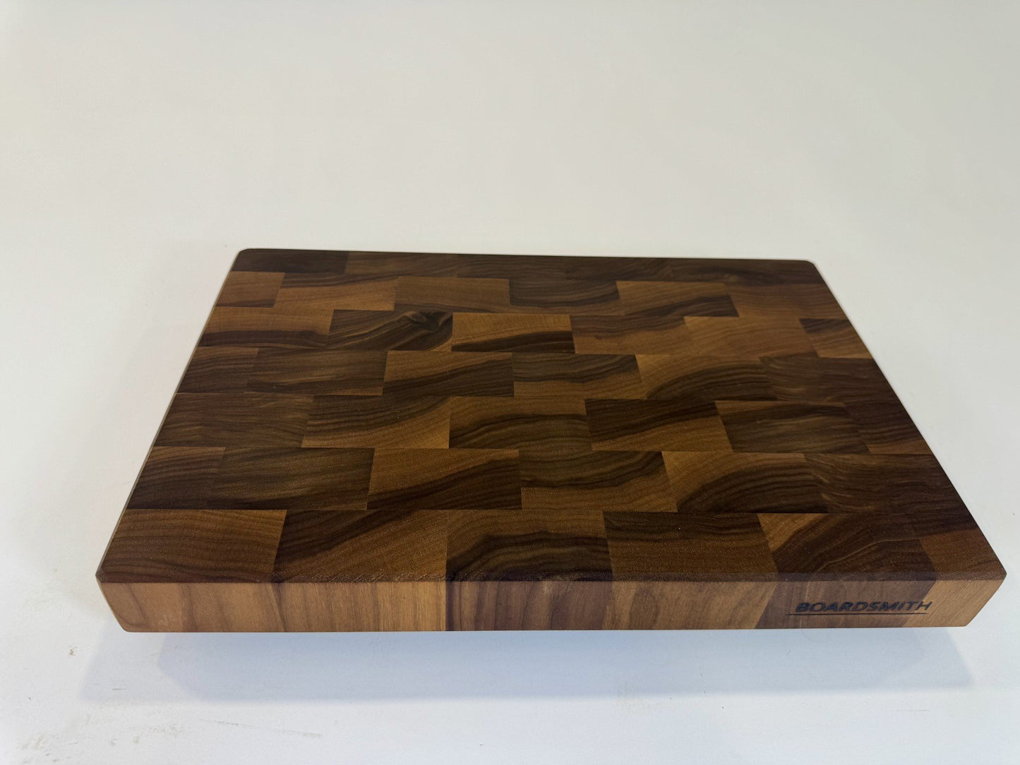 575 Walnut 18 x 12 x 2