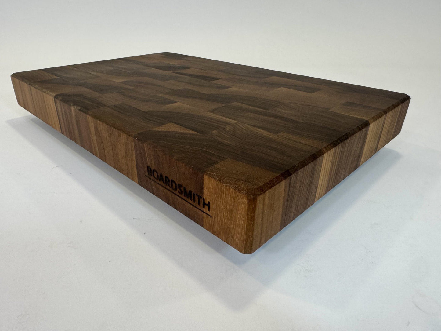 575 Walnut 18 x 12 x 2