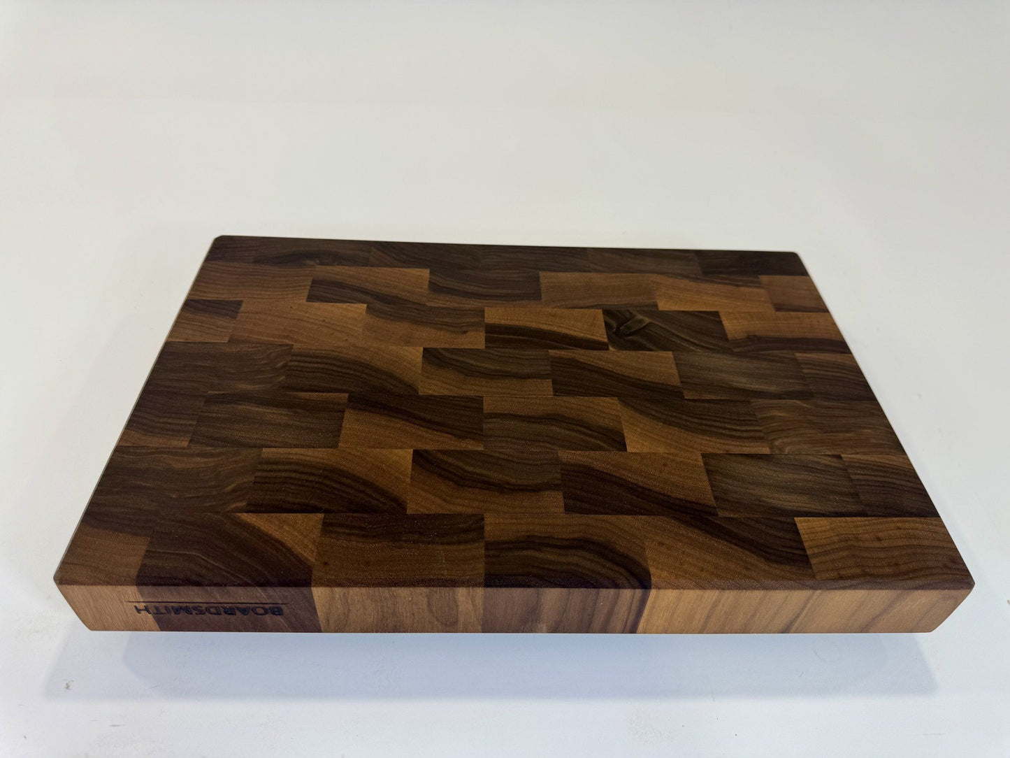 575 Walnut 18 x 12 x 2