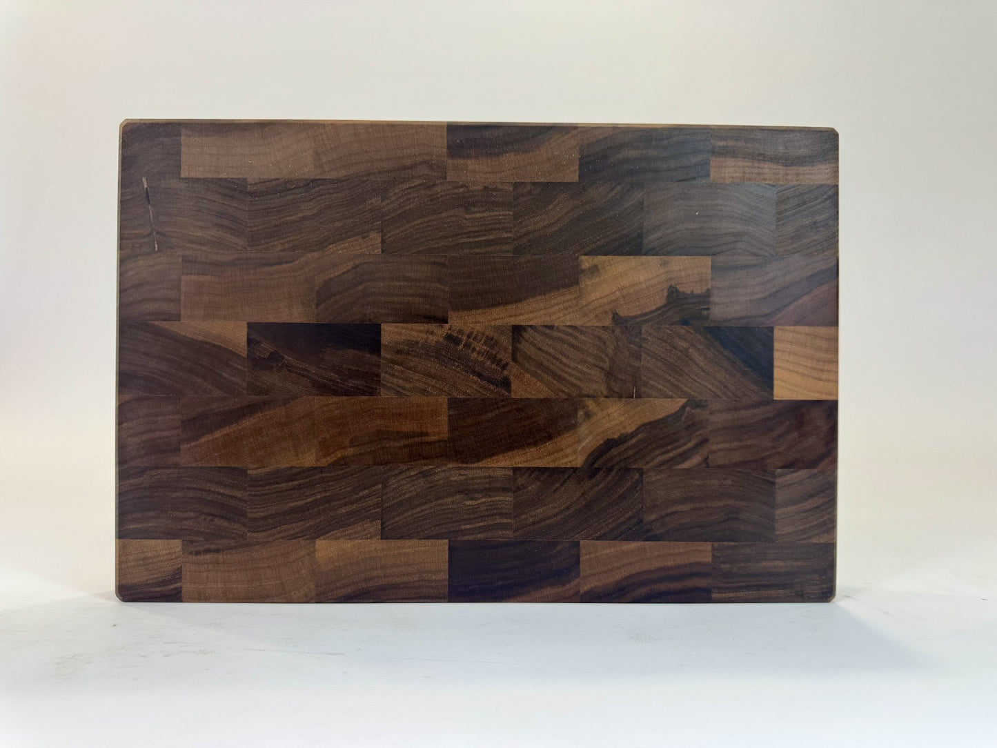 581 Walnut 18 x 12 x 2
