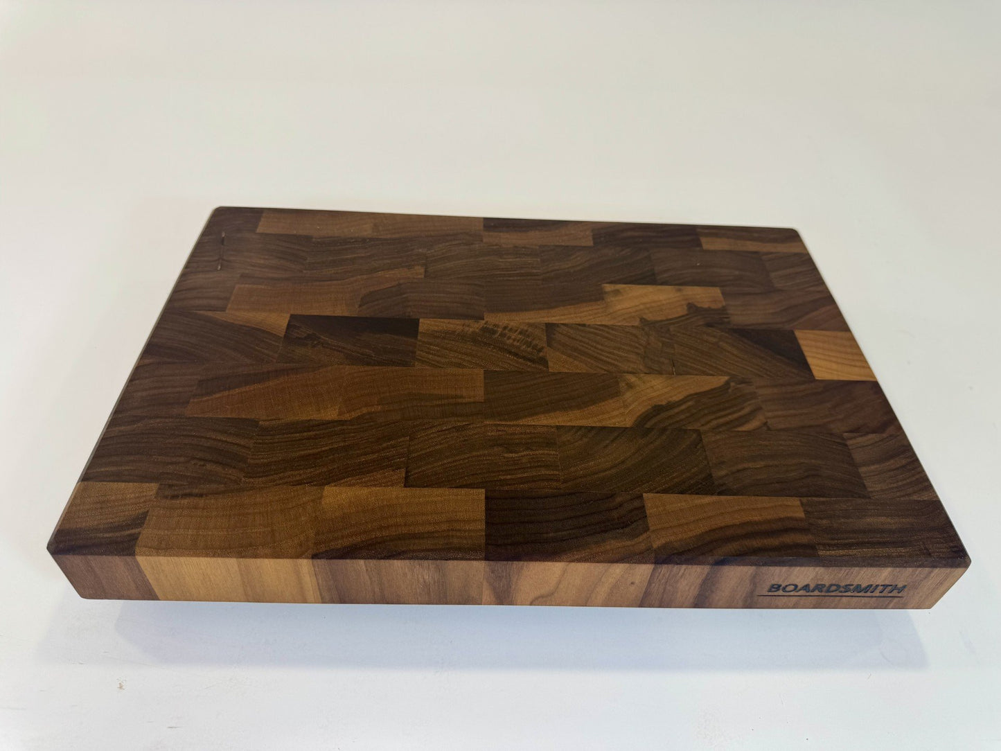 581 Walnut 18 x 12 x 2