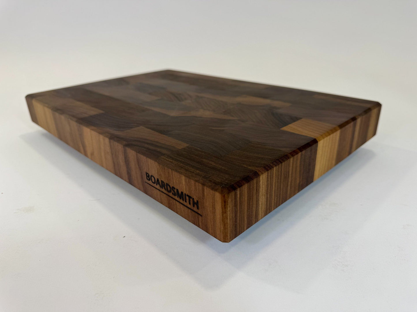 581 Walnut 18 x 12 x 2