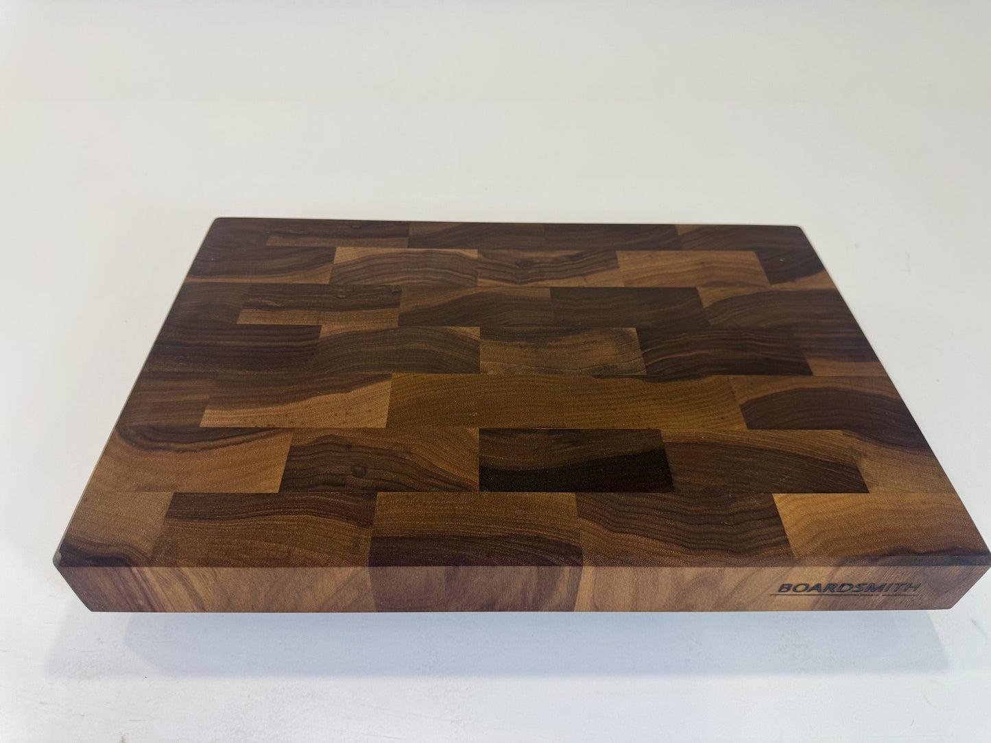 597 Walnut 18 x 12 x 2