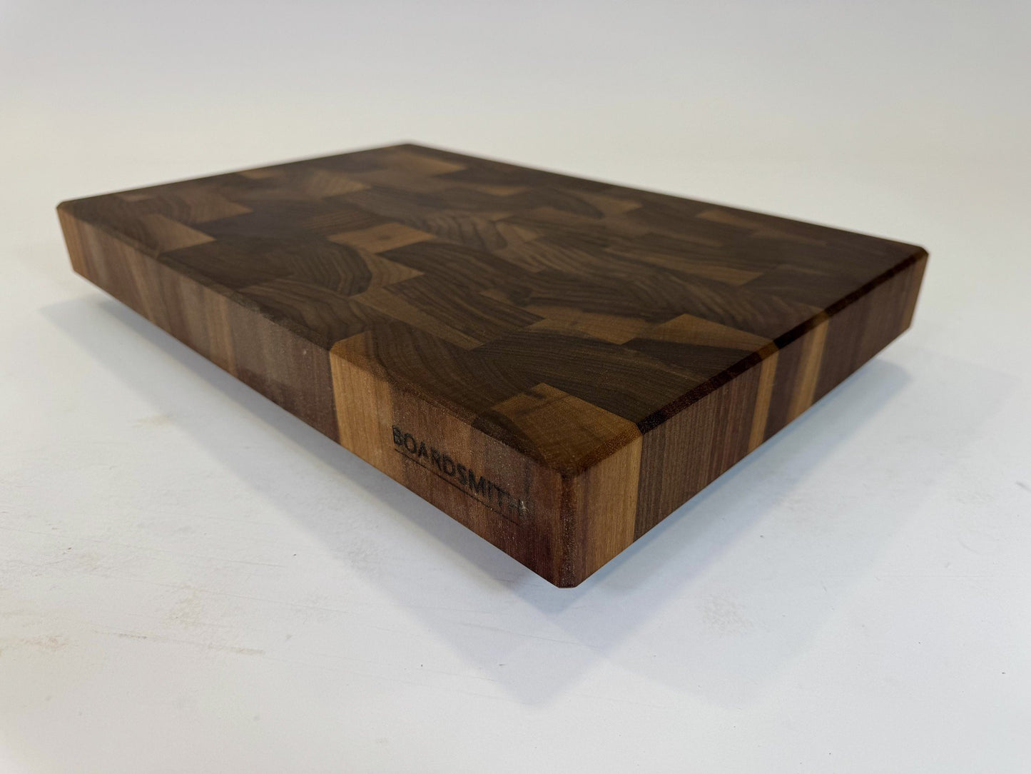 612 Walnut 18 x 12 x 2