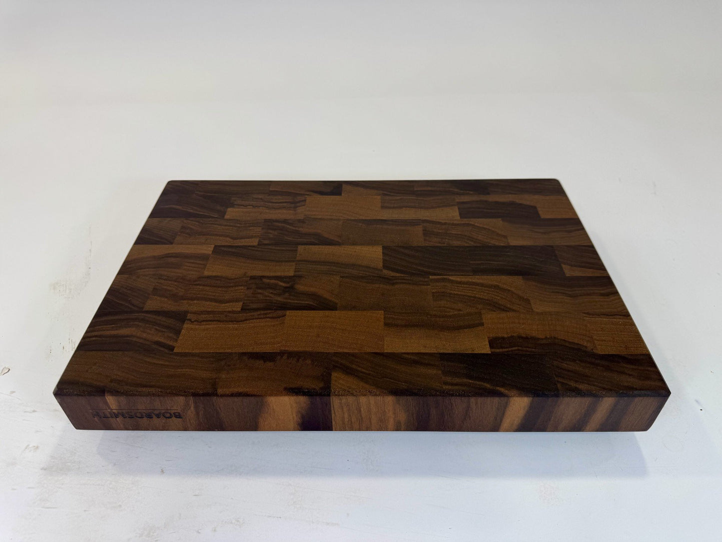 618 Walnut 18 x 12 x 2